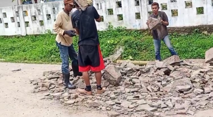 Dinilai Proyek Bodong Jembatan Sinar Jaya -- Mandalawangi Asjad