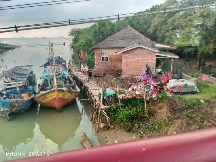 Makam Keramat  Nyimas Gamparan Panimbang-Pandeglang Butuh Bantuan Bangunan TPT.
