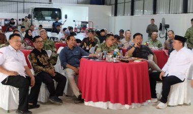 Hadiri Vidcon Peresmian 1.061 Gerai KDKMP, Dandim 0601/Pandeglang Bersama Forkopimda Dengarkan Arahan Presiden Prabowo, di Gedung KDMP Kartasana Pagelaran