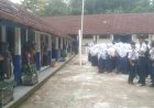 SMPN 1 Pulosari Sukses Luluskan 181 Generasi Muda Berprestasi, Sujud Syukur Bagi Para Siswa
