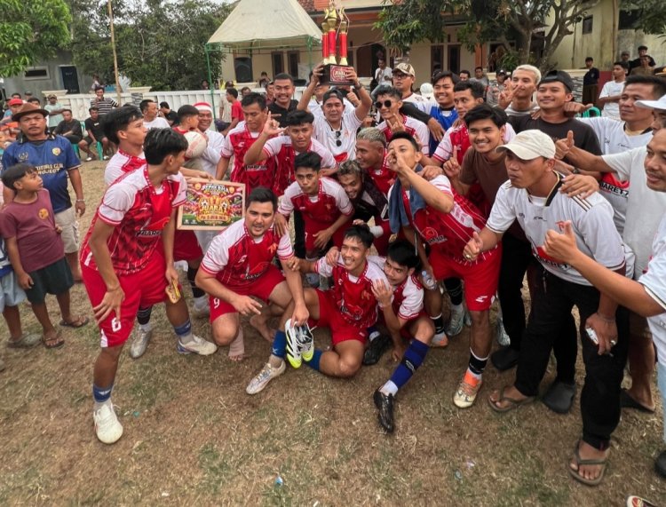 Gemuruh Kemenangan Tim Sepak Bola Mitra Niaga Rebut Juara Pada Final Persik Cup 2026 Kampung Kubang Desa Surakarta